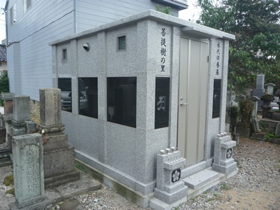 白山石引霊園写真